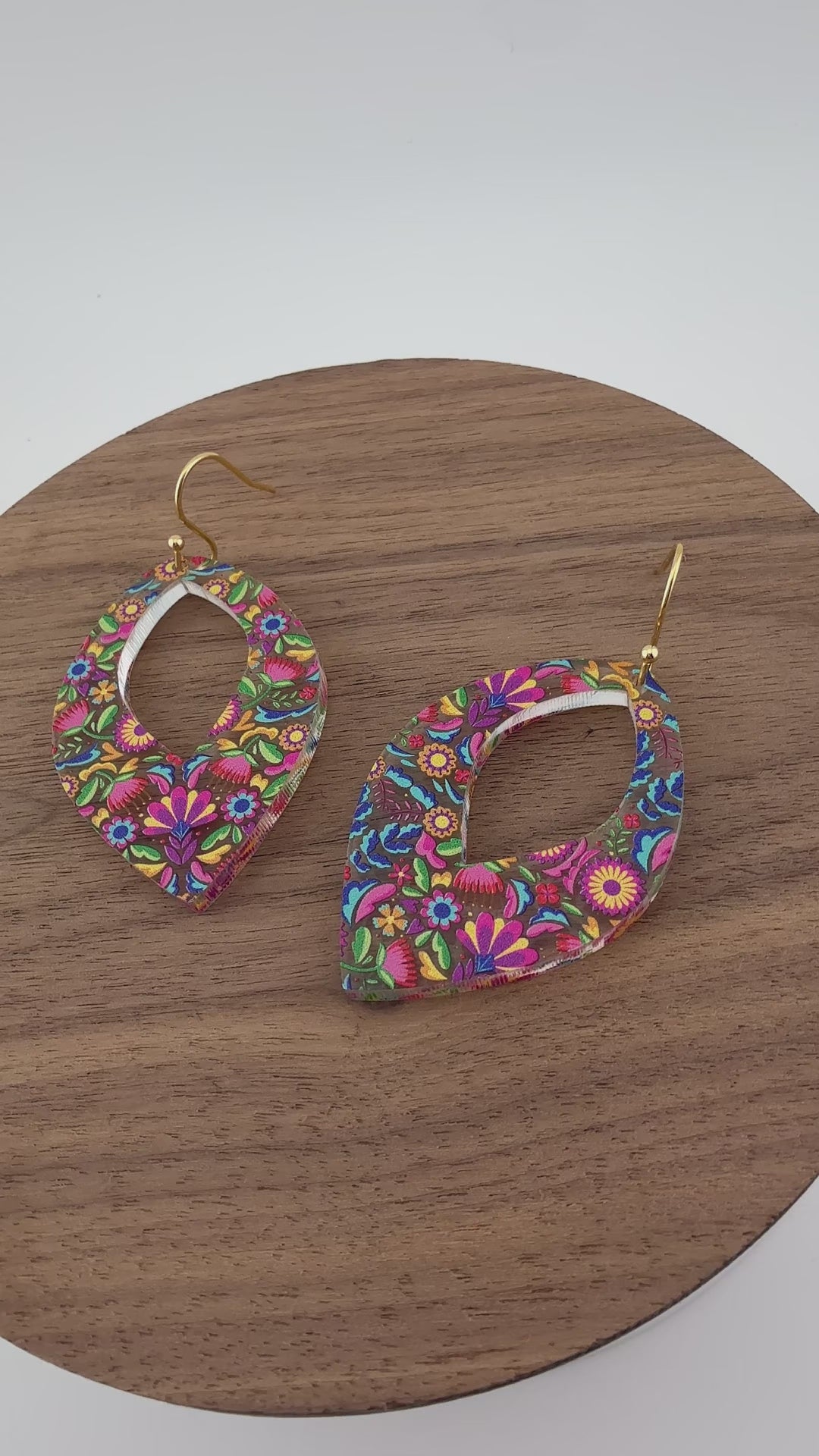 Video of Mexican Floral Teardrop-shaped earrings